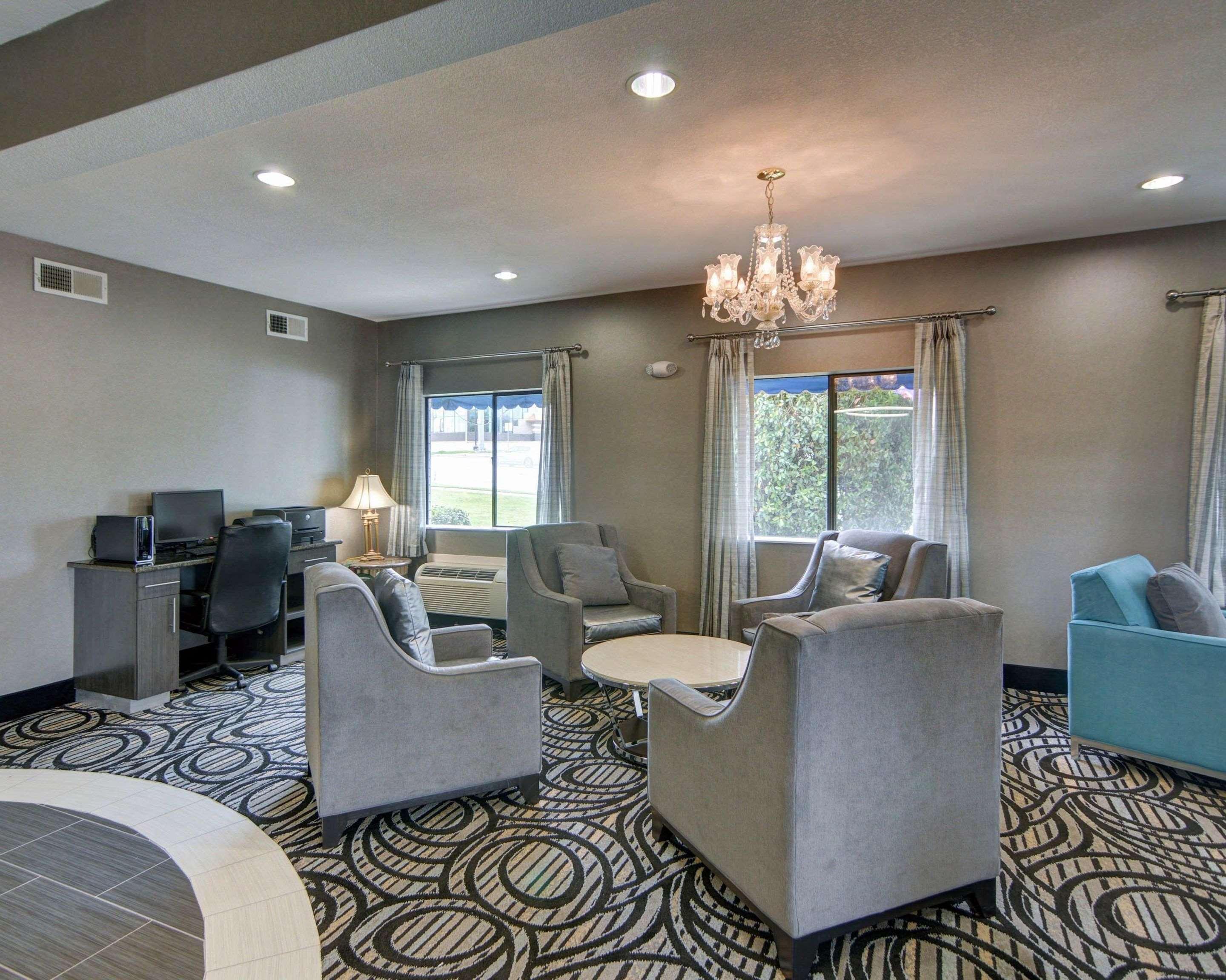 Quality Inn & Suites Grand Prairie Extérieur photo