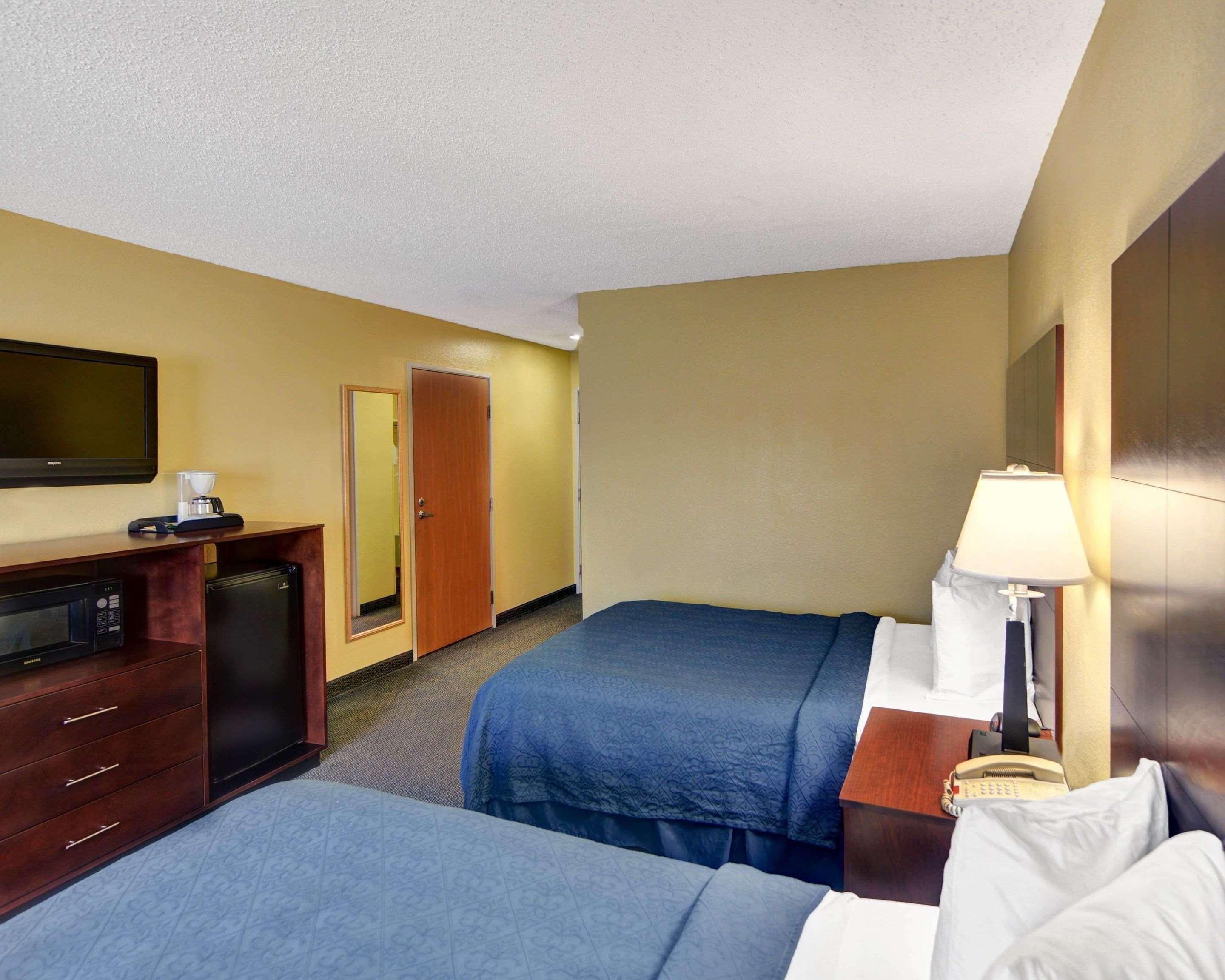 Quality Inn & Suites Grand Prairie Extérieur photo